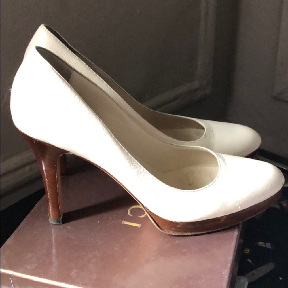 Shoes - Picture 3 of 5